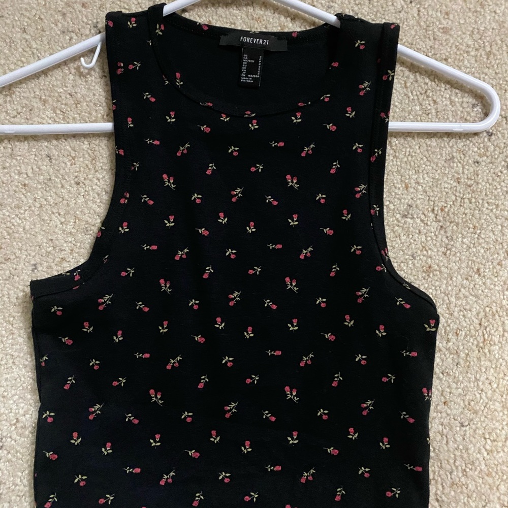 Crop rose tank top